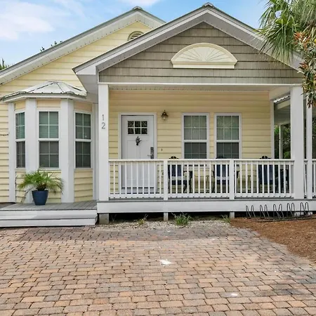 Luna Sea - Is A Short Walk To The Beach And Close To Seaside